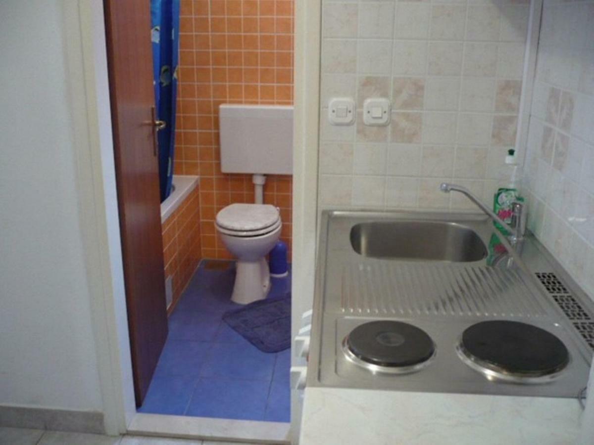 Apartmani Sulic Хвар Экстерьер фото